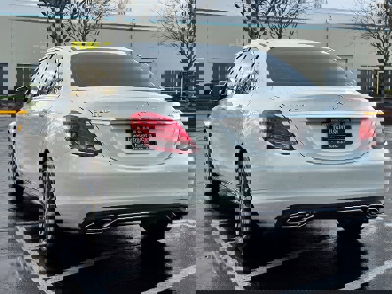 Used 2015 Mercedes-Benz C 300 4MATIC Sedan image 7