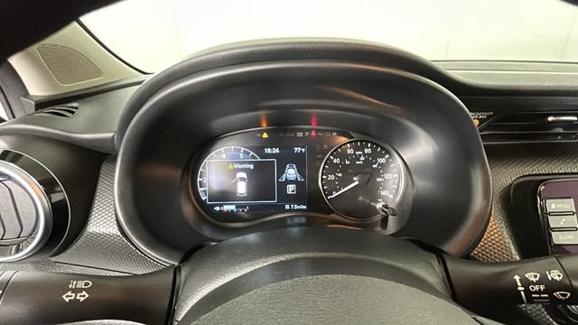 Used 2023 Nissan Kicks SV FWD image 17