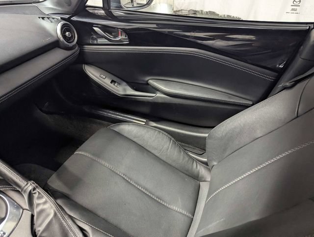 Used 2025 MAZDA MX-5 Miata RF Grand Touring RWD image 8