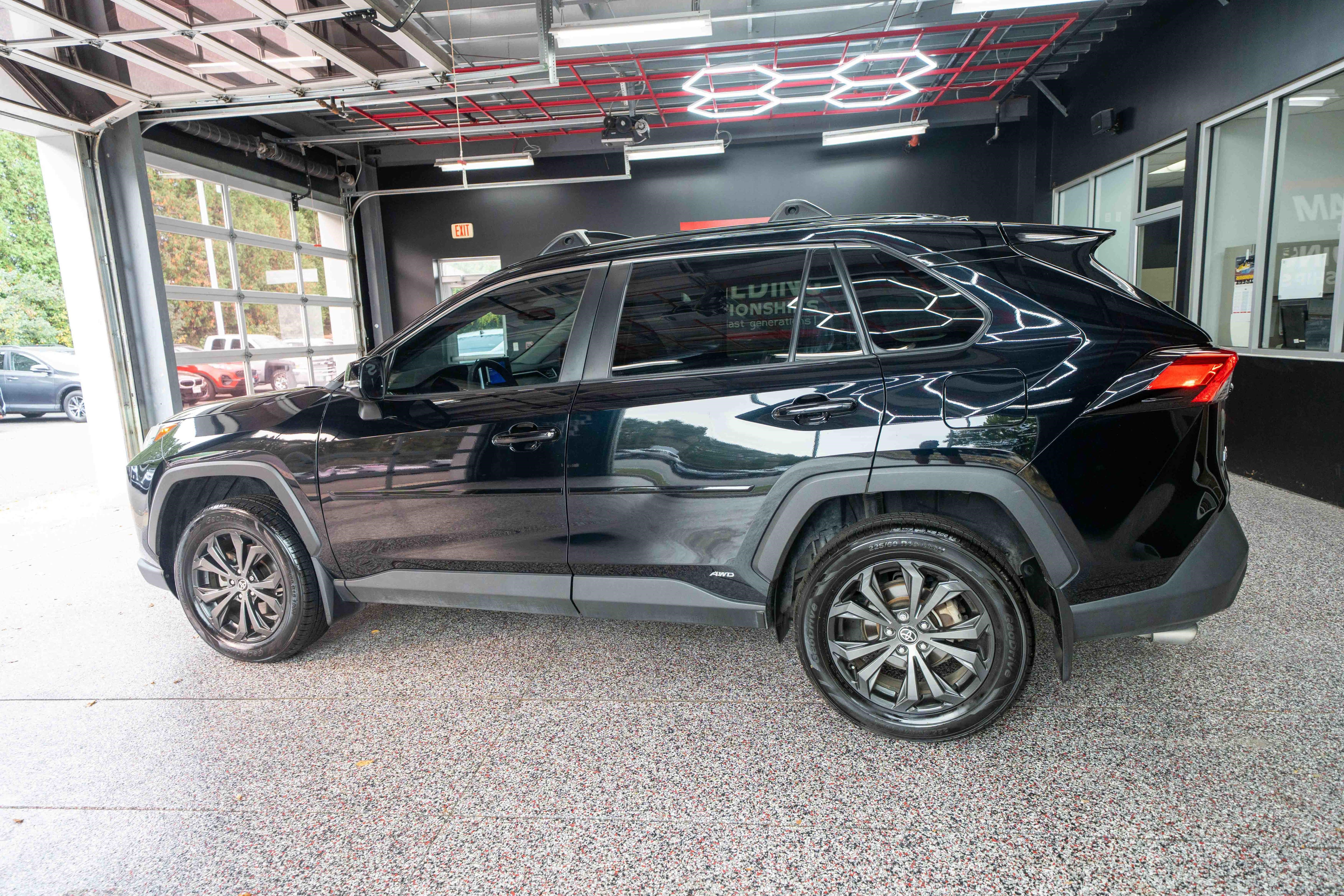 Used 2024 Toyota RAV4 XLE Premium AWD/4WD image 2