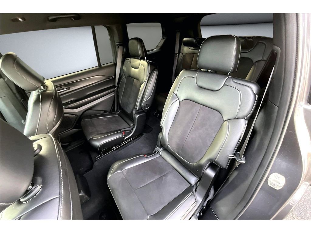 Certified 2024 Jeep Grand Cherokee L Laredo image 23