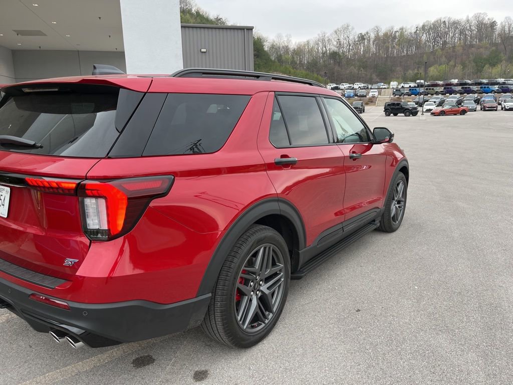 Used 2026 Ford Explorer ST w/ Sun And Sound Package image 3