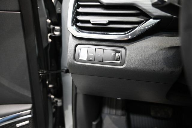 New 2026 GMC Acadia Elevation w/ Elevation Premium Package image 24