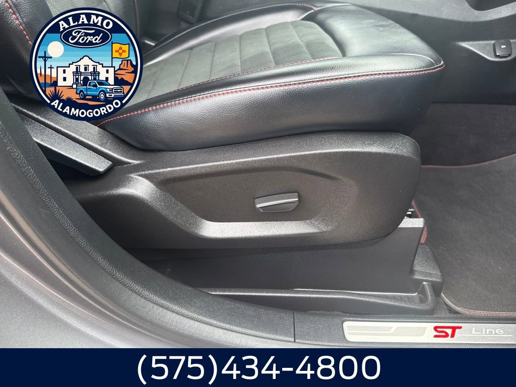 Used 2023 Ford Edge ST-Line image 18