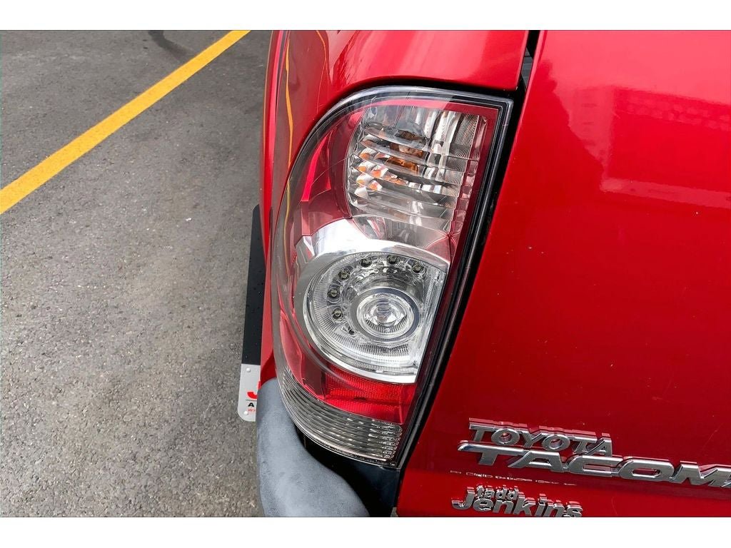 Used 2015 Toyota Tacoma 4x4 Access Cab V6 image 29