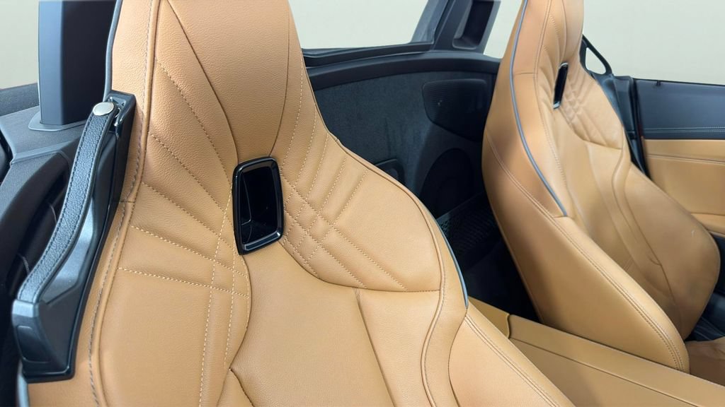 Used 2021 BMW Z4 M40i w/ Executive Package RWD image 29