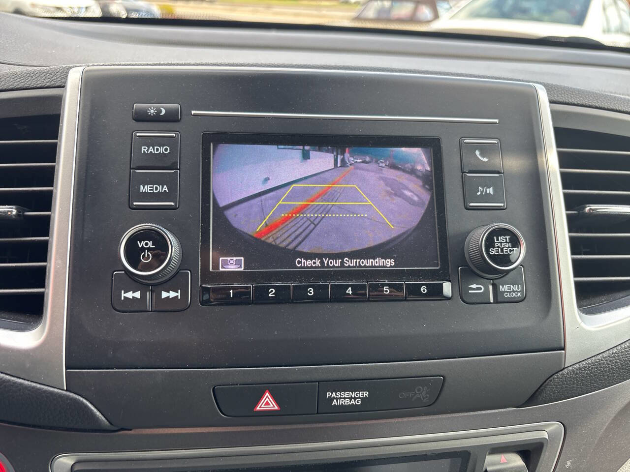 Used 2019 Honda Pilot LX image 27