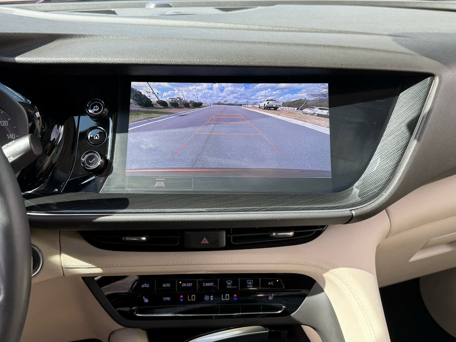 Used 2021 Buick Envision Essence image 19