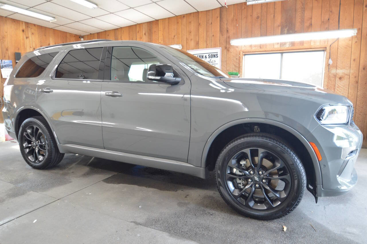 Used 2024 Dodge Durango GT image 3