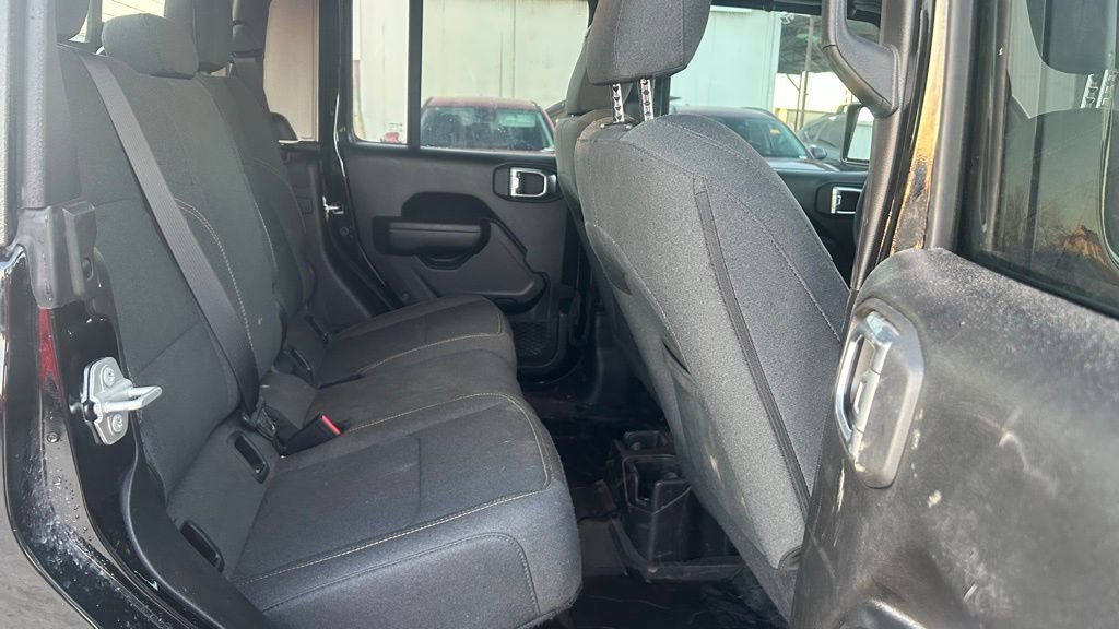 Used 2024 Jeep Gladiator Willys image 24