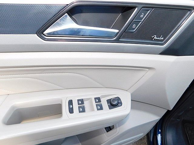 Used 2023 Volkswagen Atlas SEL Premium image 16