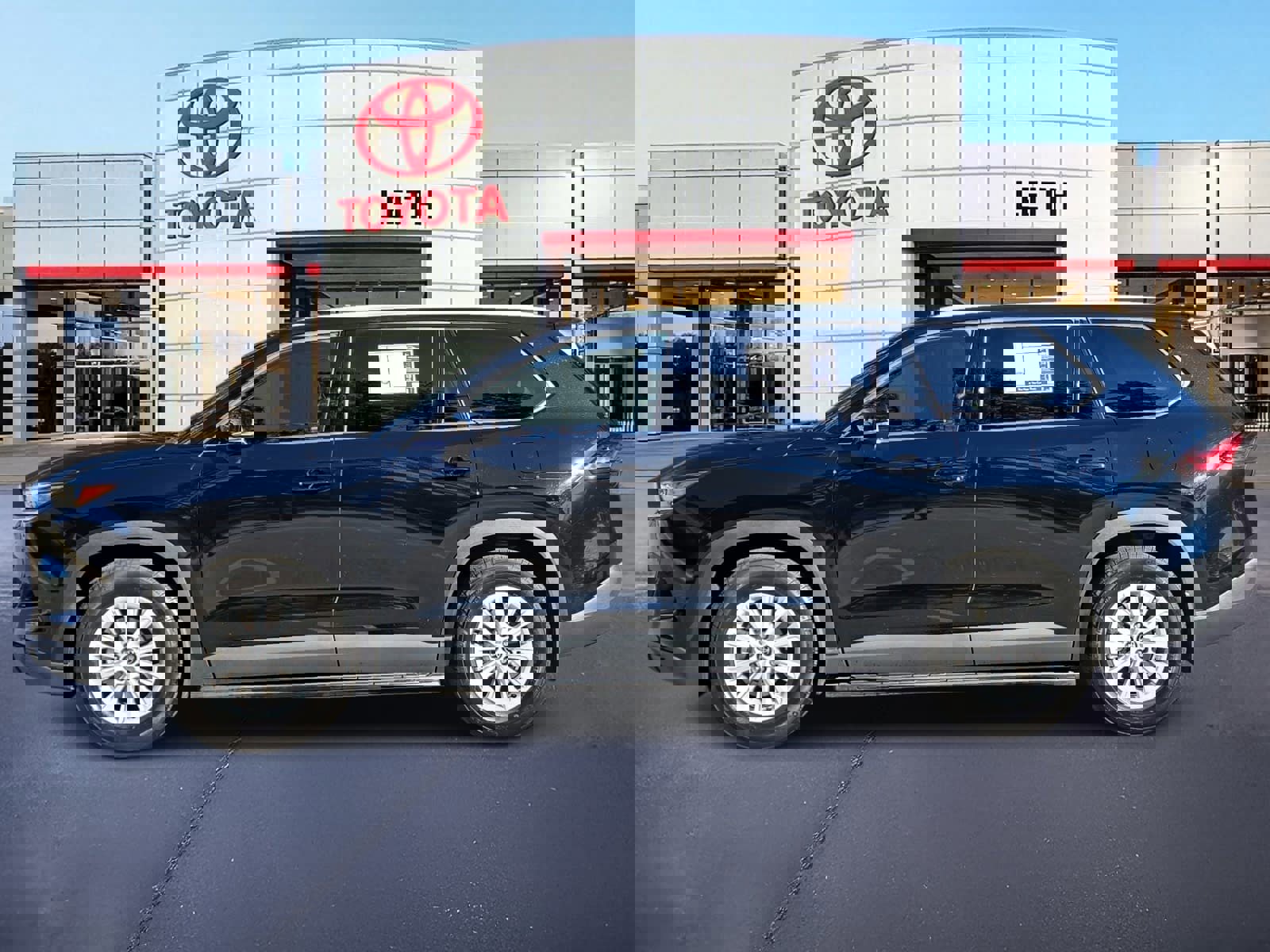 Used 2024 Toyota Grand Highlander XLE image 8