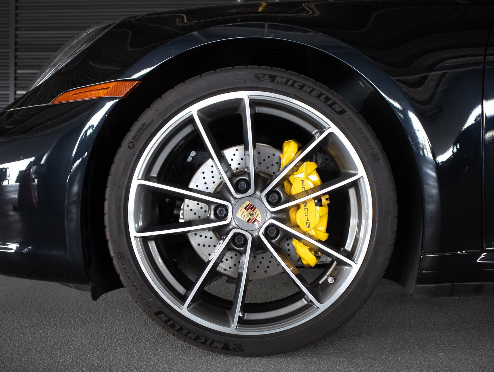 Used 2022 Porsche 911 Carrera w/ Premium Package RWD image 12