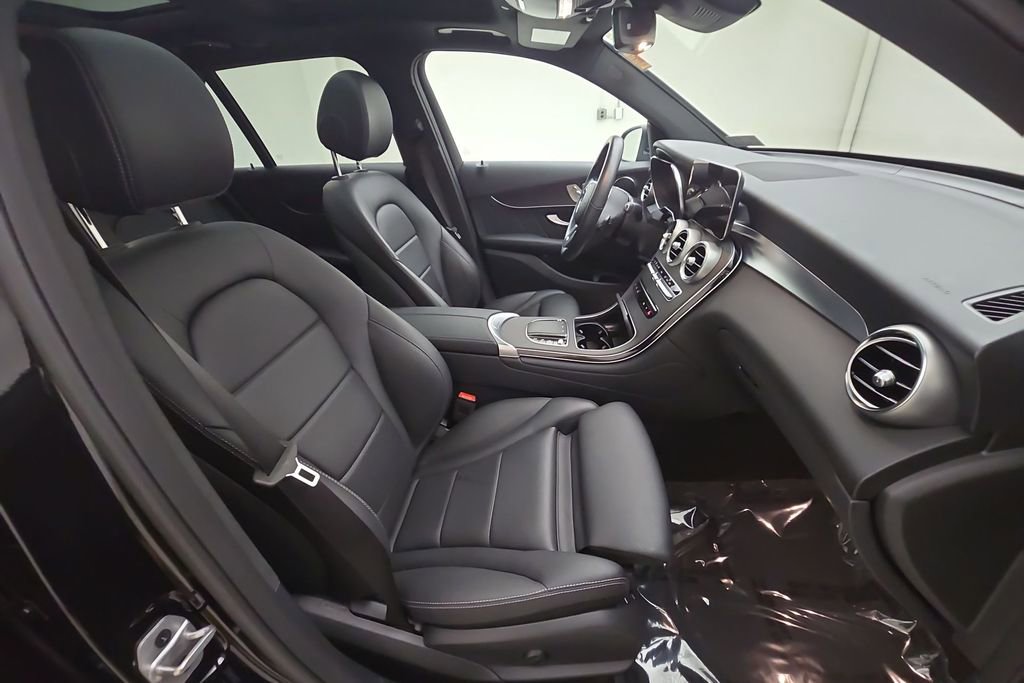 Used 2022 Mercedes-Benz GLC 300 4MATIC image 31