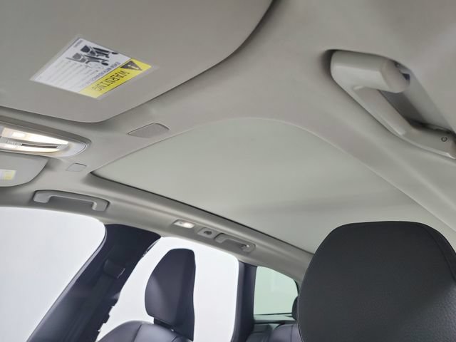 Used 2025 Volvo XC60 B5 Plus AWD/4WD image 22