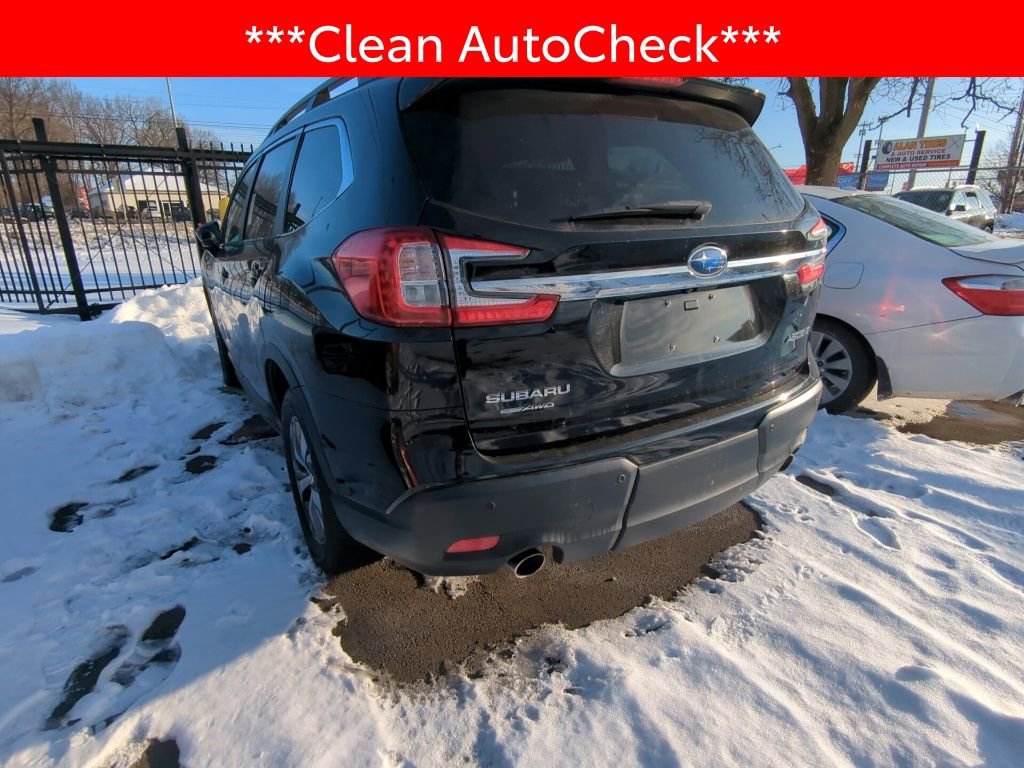 Used 2024 Subaru Ascent Premium w/ Convenience Package image 4