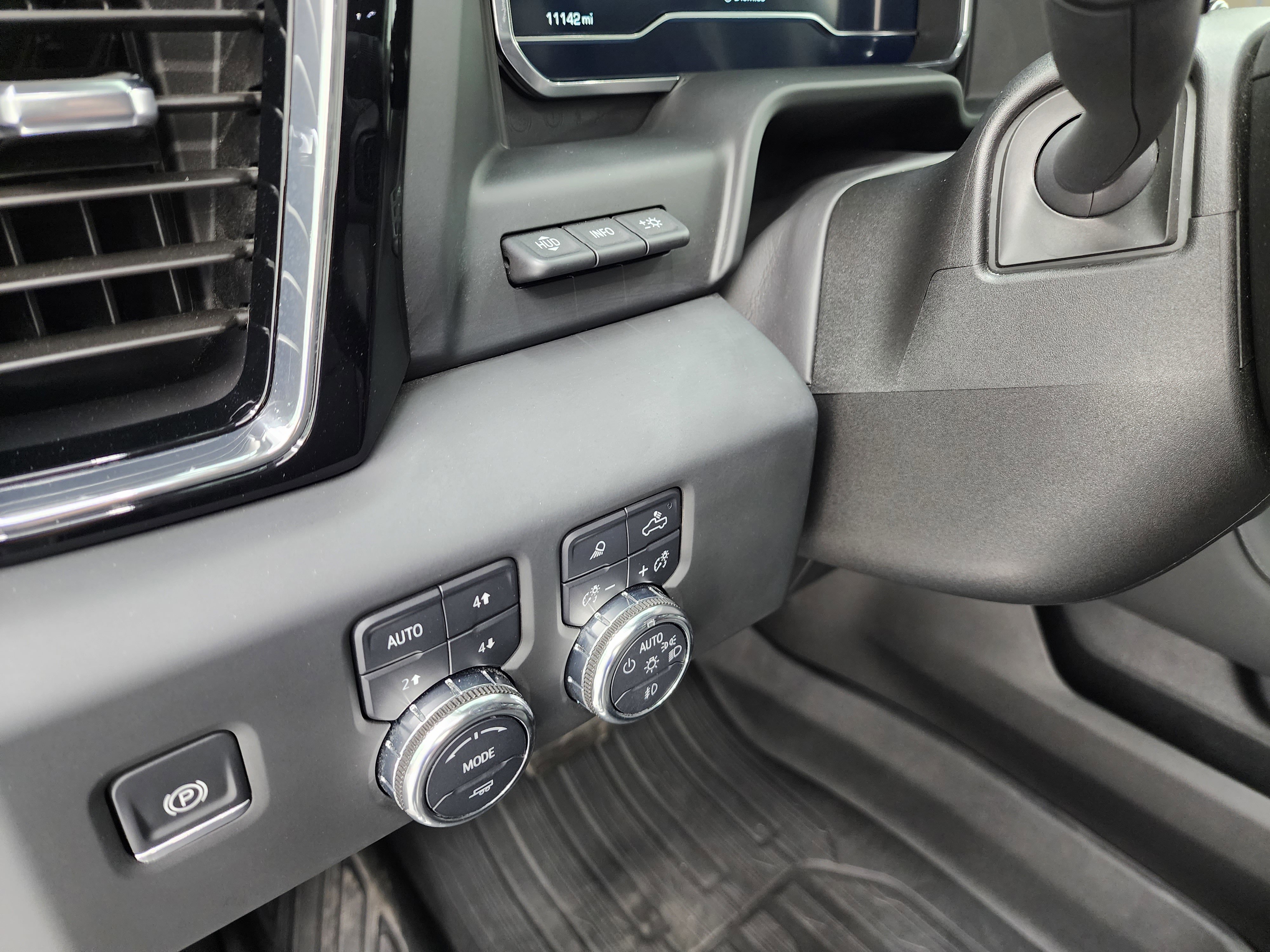 Used 2024 GMC Sierra 2500 Denali w/ Denali Reserve Package image 49