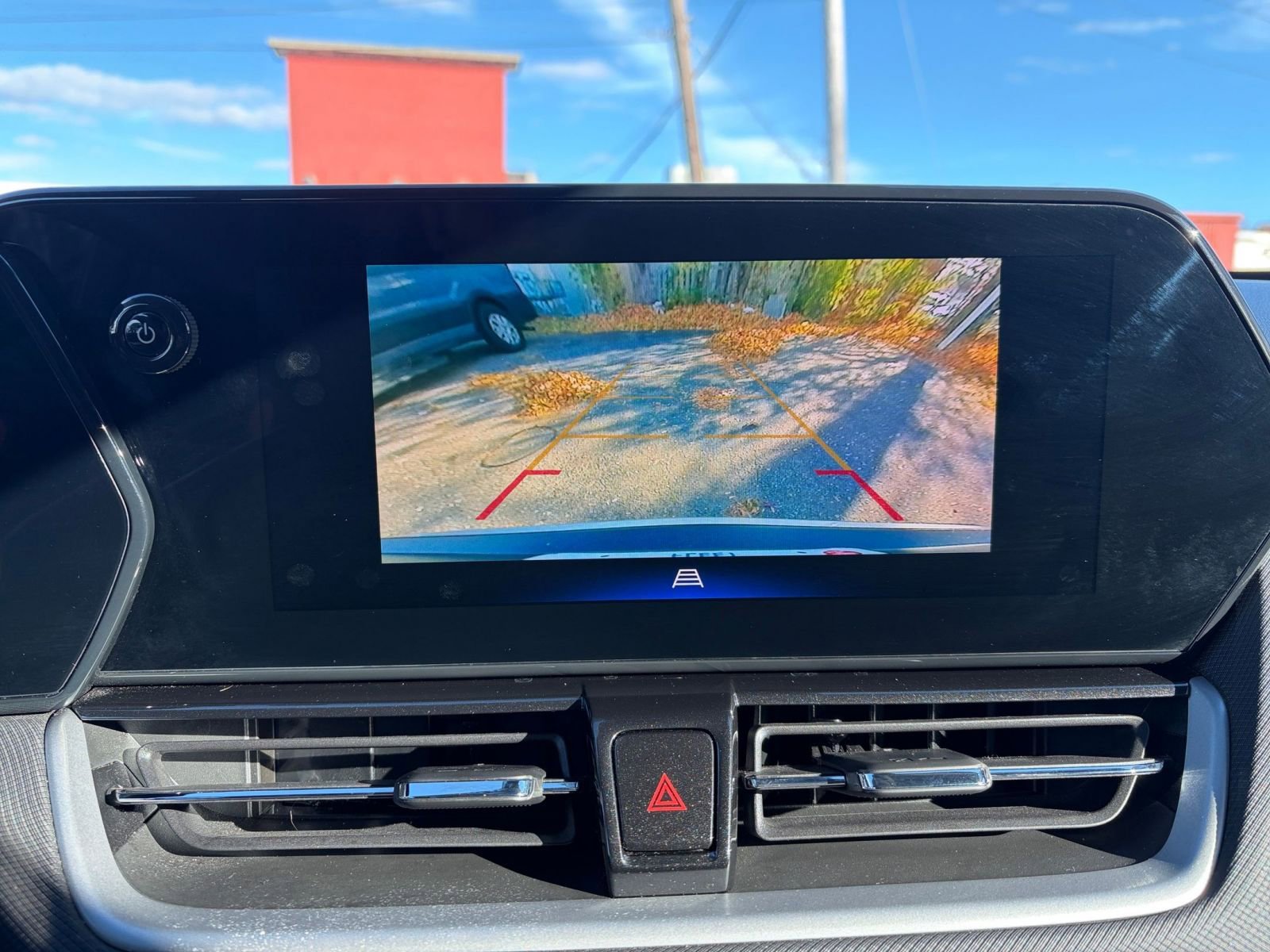 Used 2025 Chevrolet TrailBlazer LT image 17