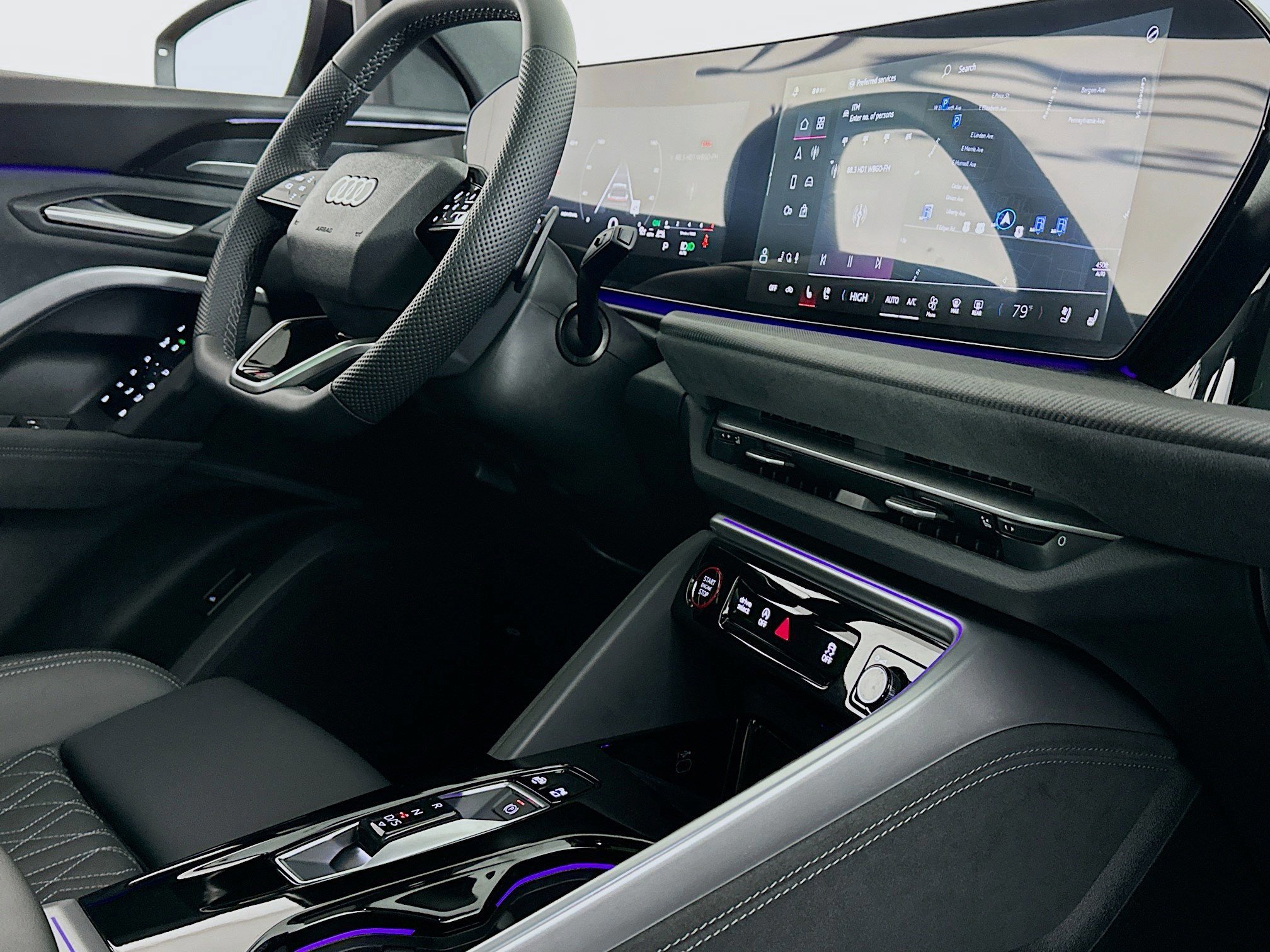 Used 2025 Audi SQ5 Premium Plus w/ Premium Plus Package image 29