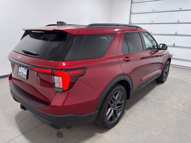 New 2027 Ford Explorer ST-Line w/ Premium Package AWD/4WD image 4