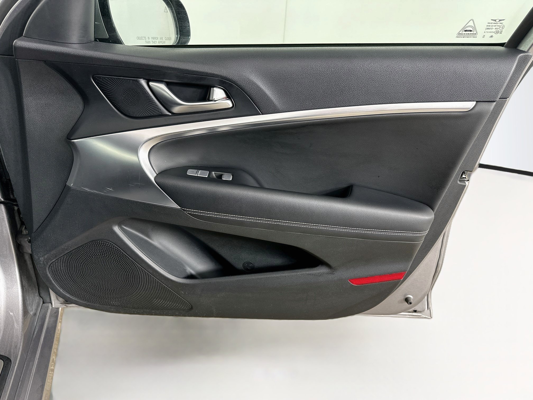 Used 2025 Genesis G70 2.5T AWD/4WD image 31