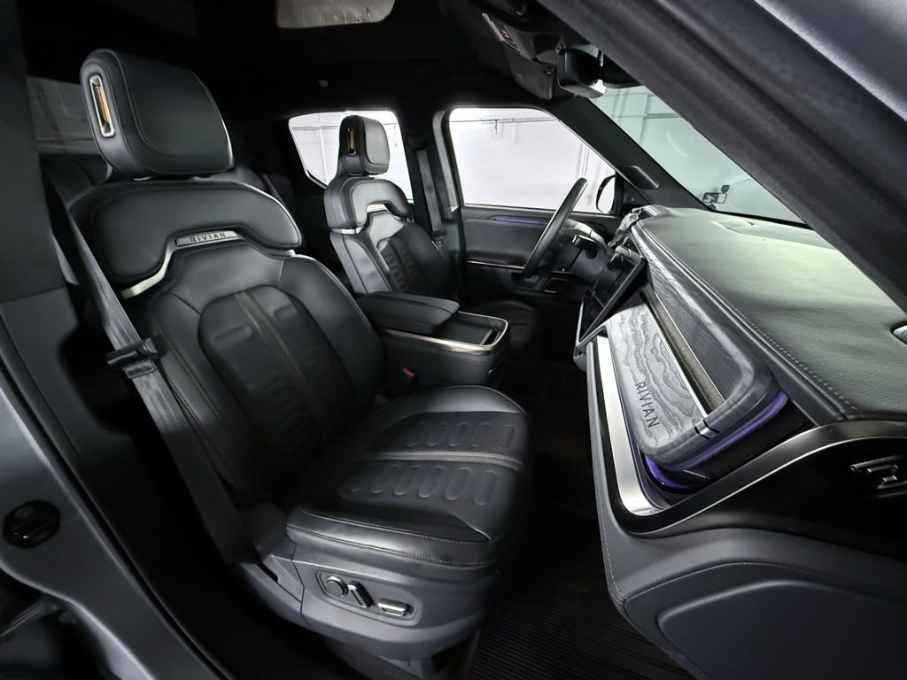 Used 2022 Rivian R1T Adventure image 27