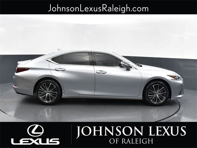 Certified 2022 Lexus ES 350 w/ Premium Package image 6