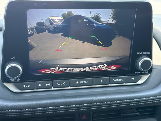 Certified 2024 Nissan Rogue S FWD image 14