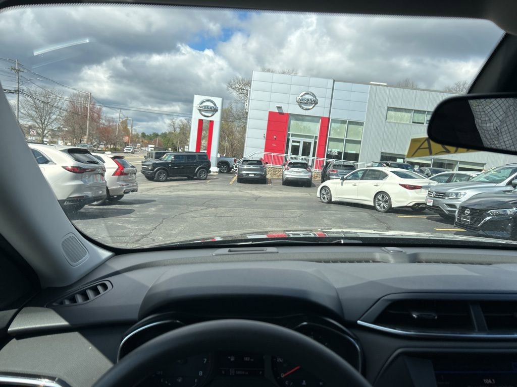 Used 2022 Chevrolet TrailBlazer LT w/ LPO, Blackout Package AWD/4WD image 23