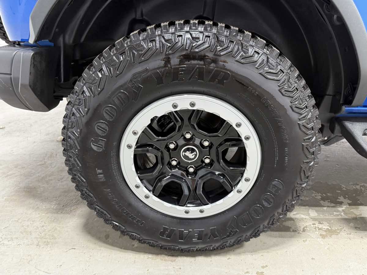 Used 2024 Ford Bronco Badlands image 7