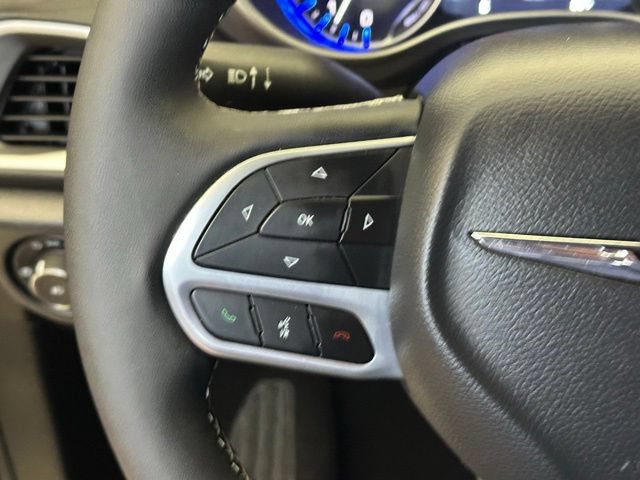 Used 2026 Chrysler Pacifica Select FWD image 23