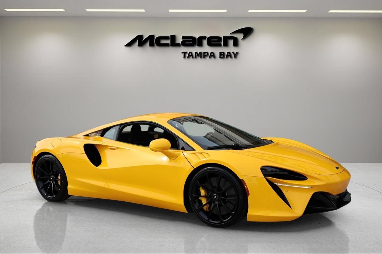 New 2026 McLaren Artura RWD image 7