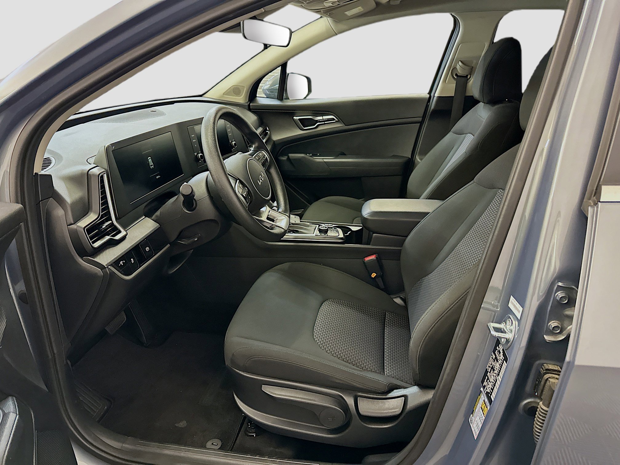 Used 2025 Kia Sportage LX AWD/4WD image 13