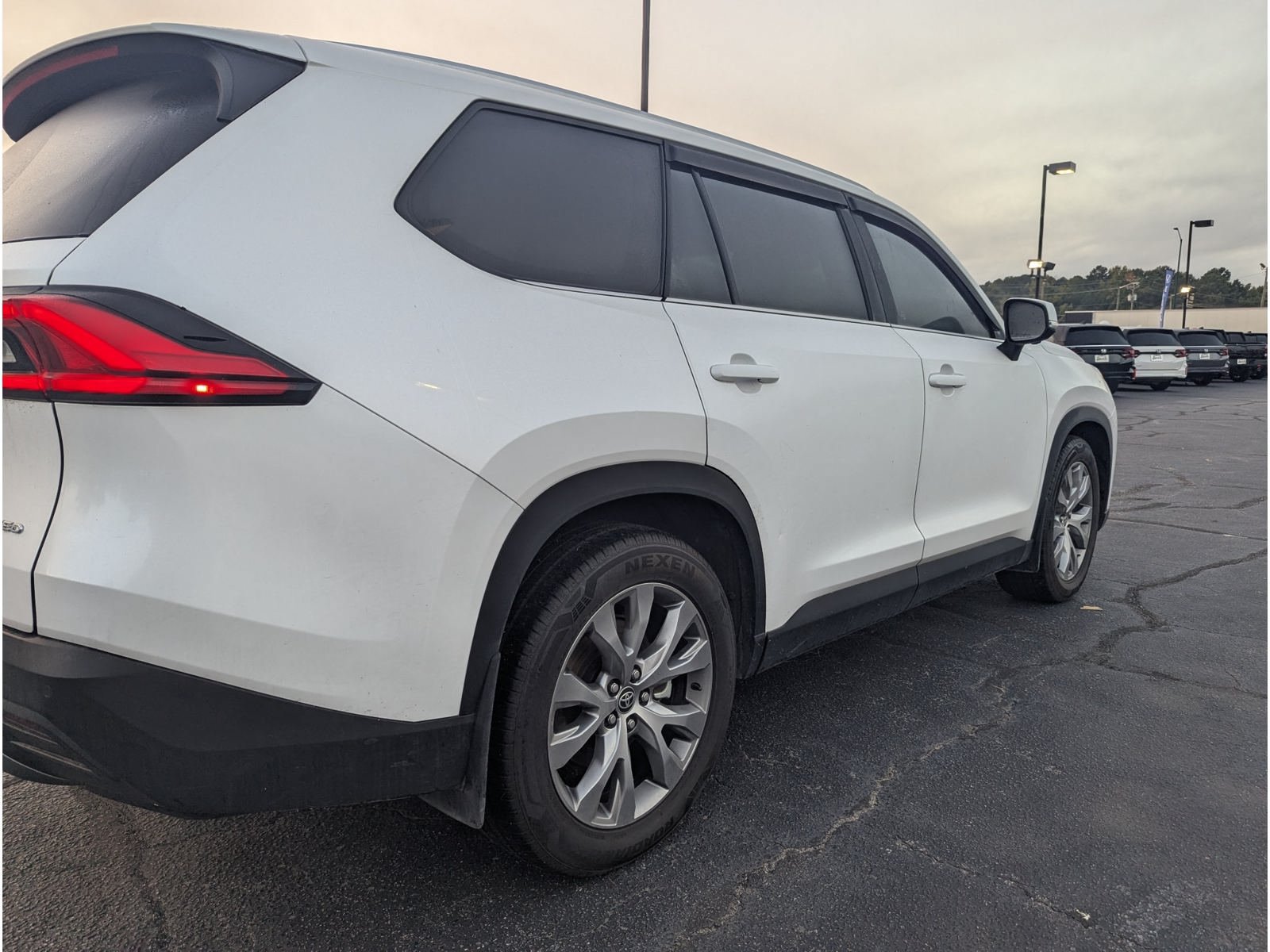 Used 2024 Toyota Grand Highlander FWD image 3