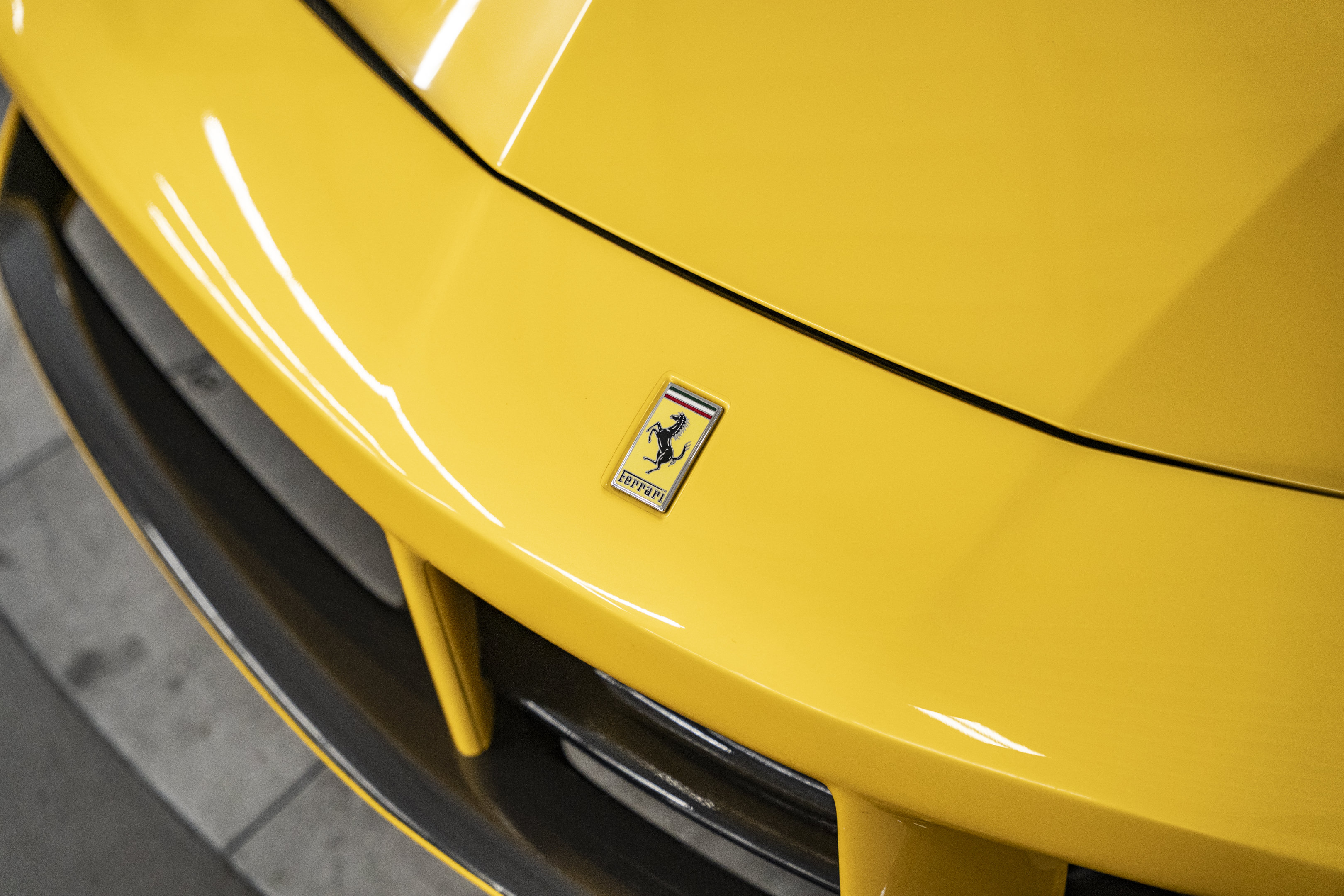 Used 2018 Ferrari 488 Spider RWD image 13