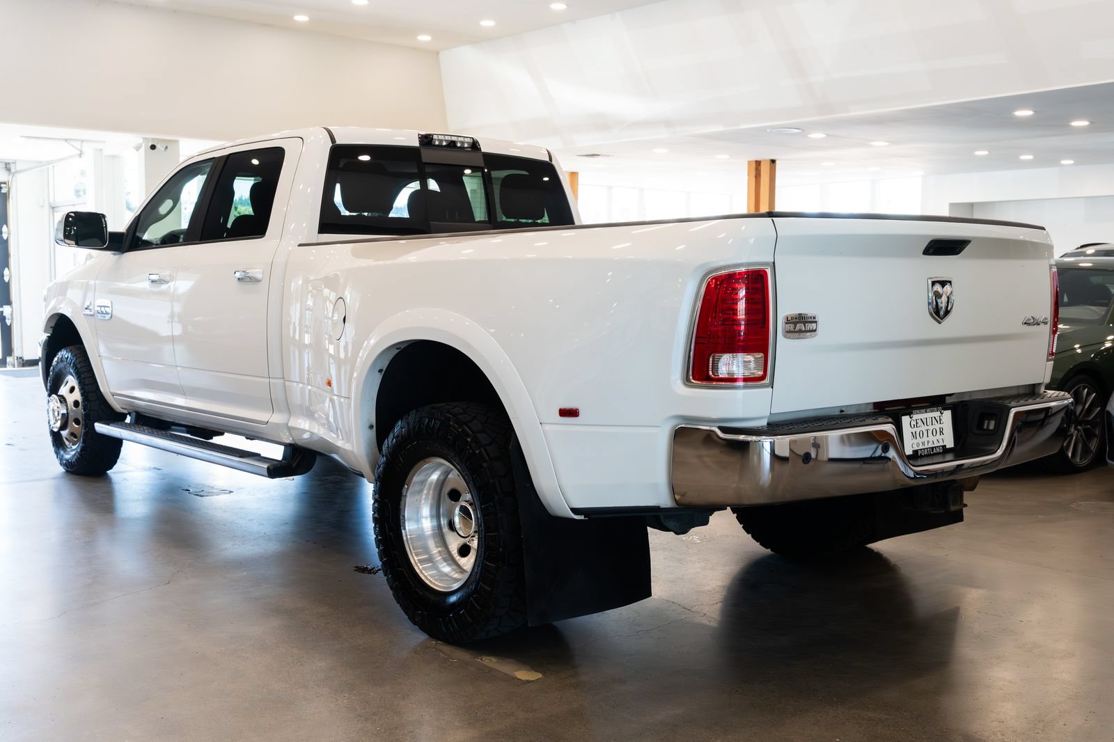 Used 2015 RAM 3500 Laramie Longhorn AWD/4WD image 6