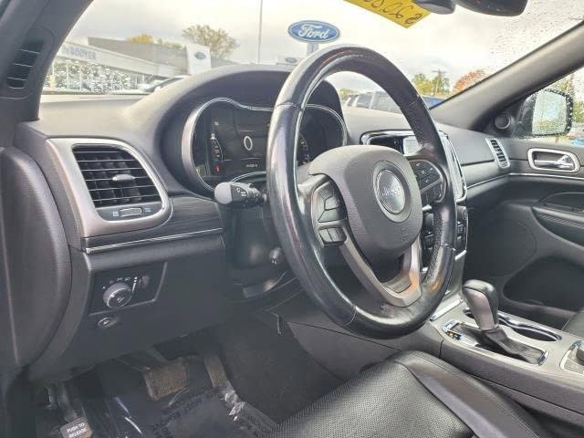 Used 2021 Jeep Grand Cherokee Limited w/ Luxury Group II image 19