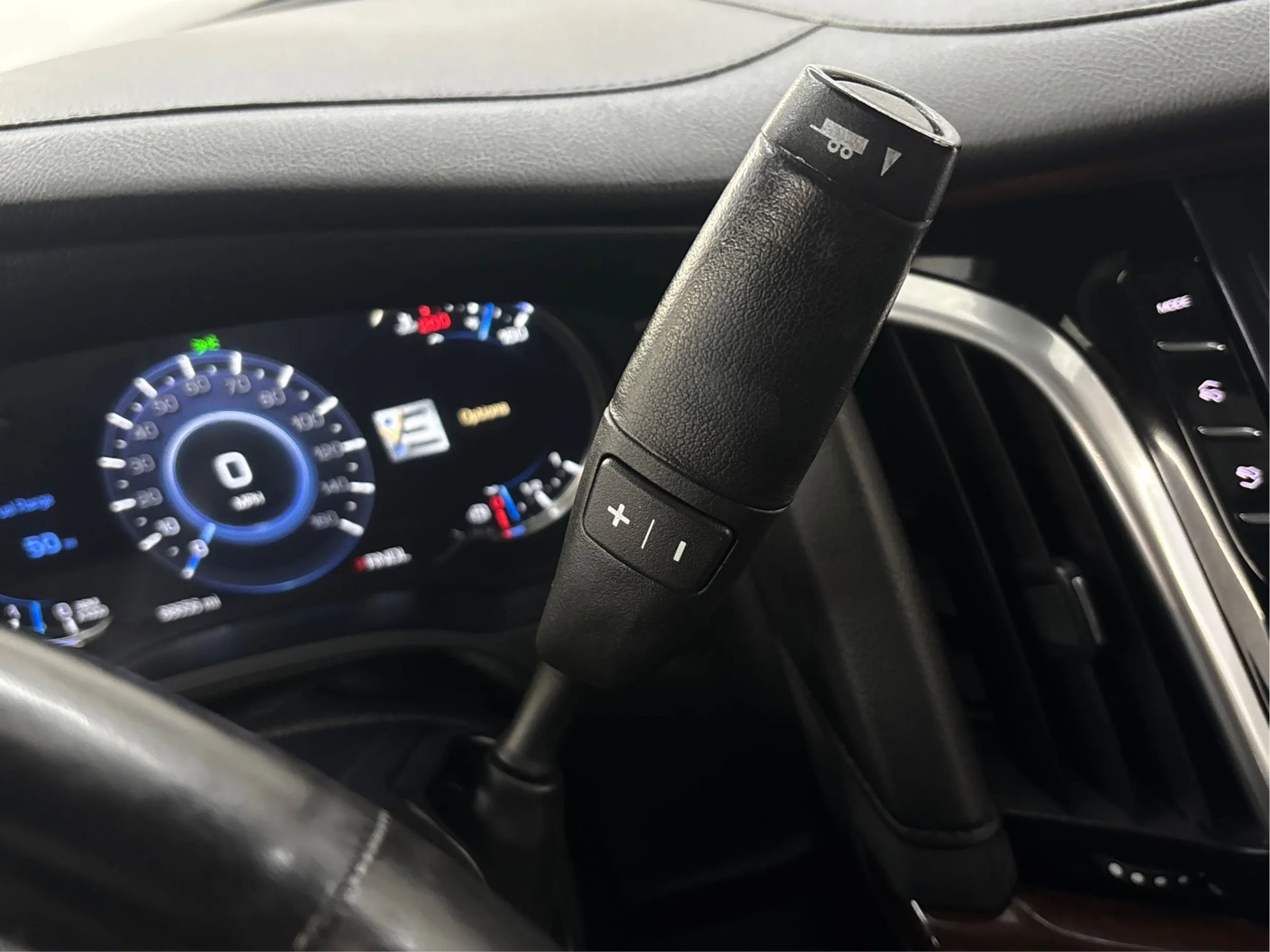 Used 2020 Cadillac Escalade ESV Premium Luxury image 49