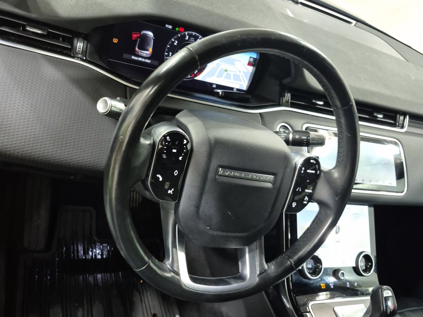 Used 2020 Land Rover Range Rover Evoque S AWD/4WD image 11