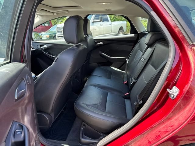 Used 2015 Ford Focus Titanium w/ Titanium Technology Package FWD image 12