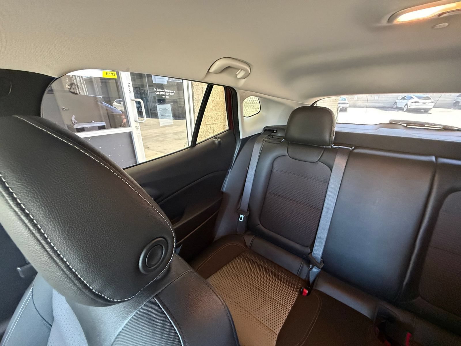 Used 2025 Chevrolet Trax LT FWD image 38