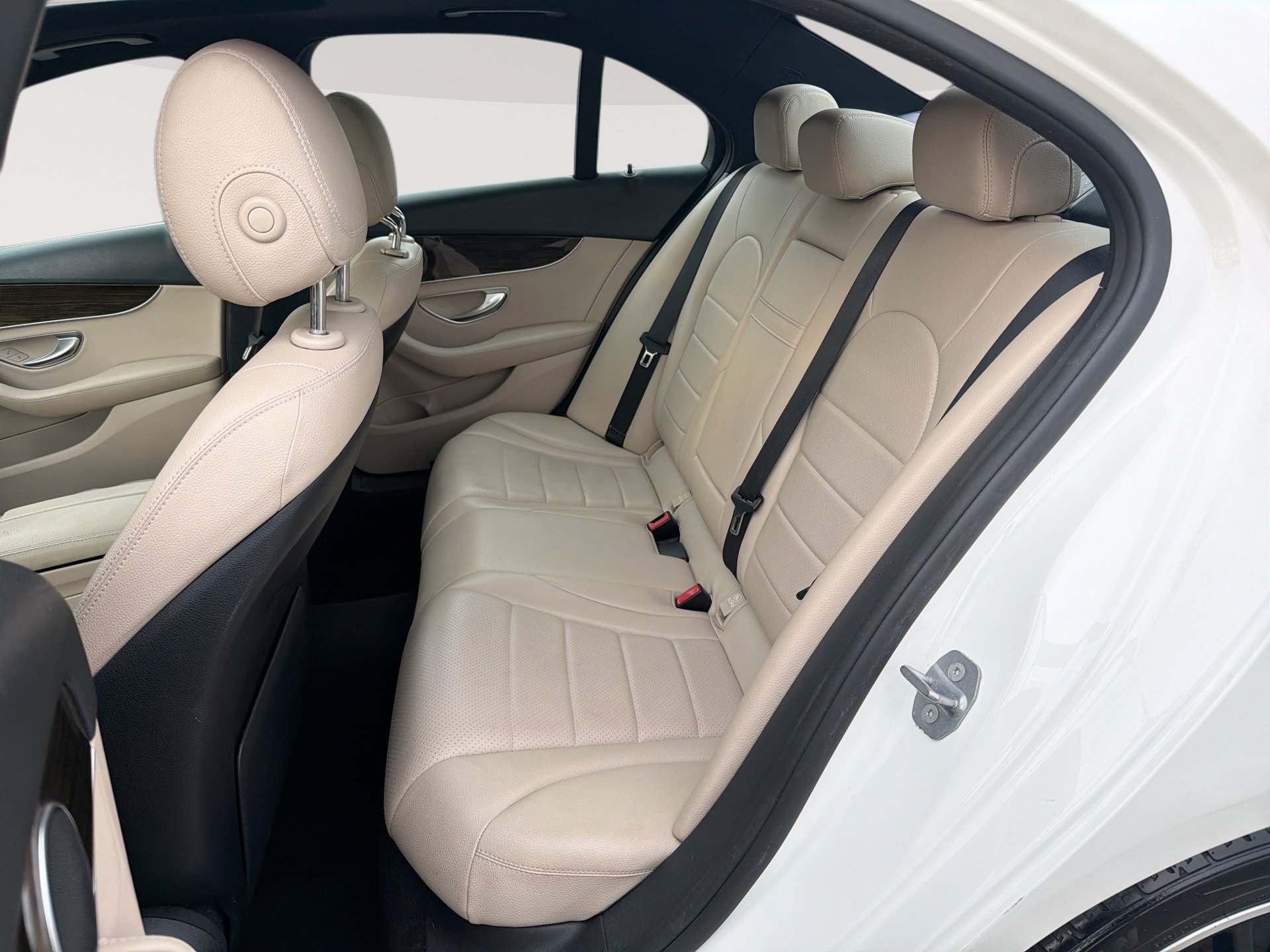 Used 2019 Mercedes-Benz C 300 Sedan image 25