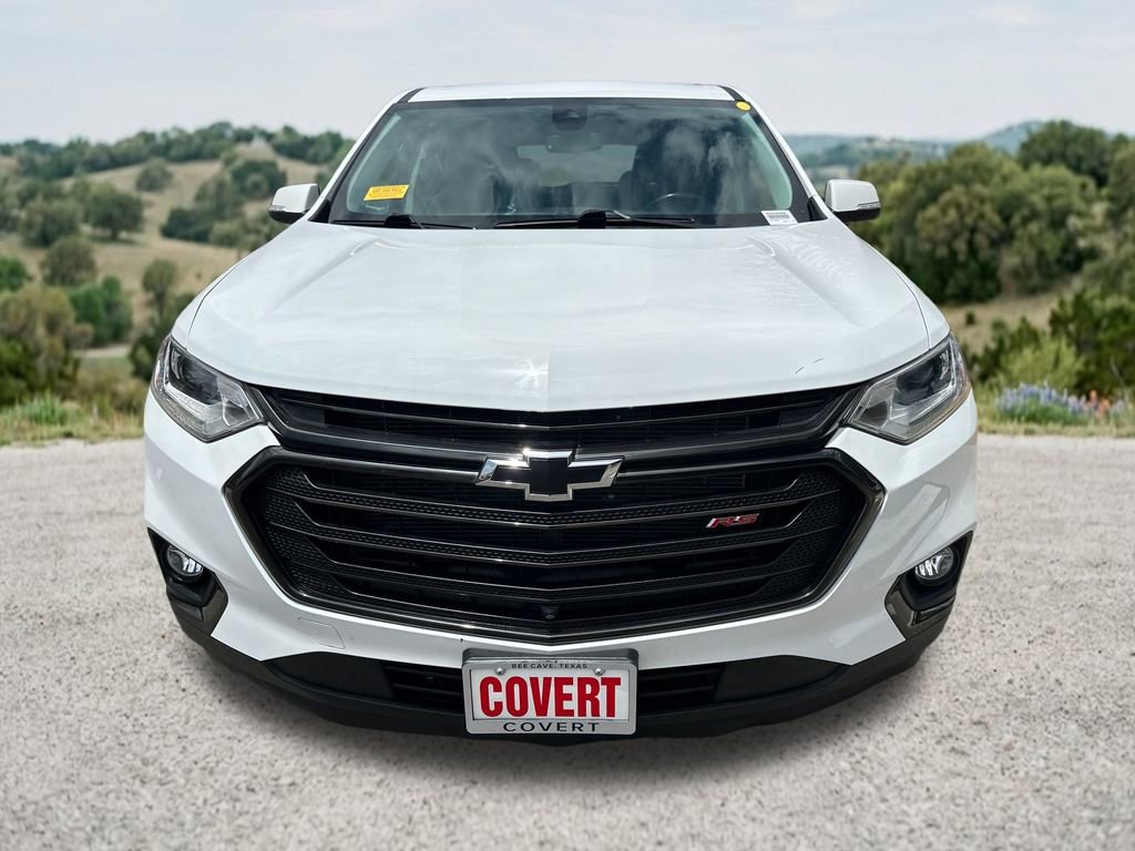 Used 2021 Chevrolet Traverse RS FWD image 2