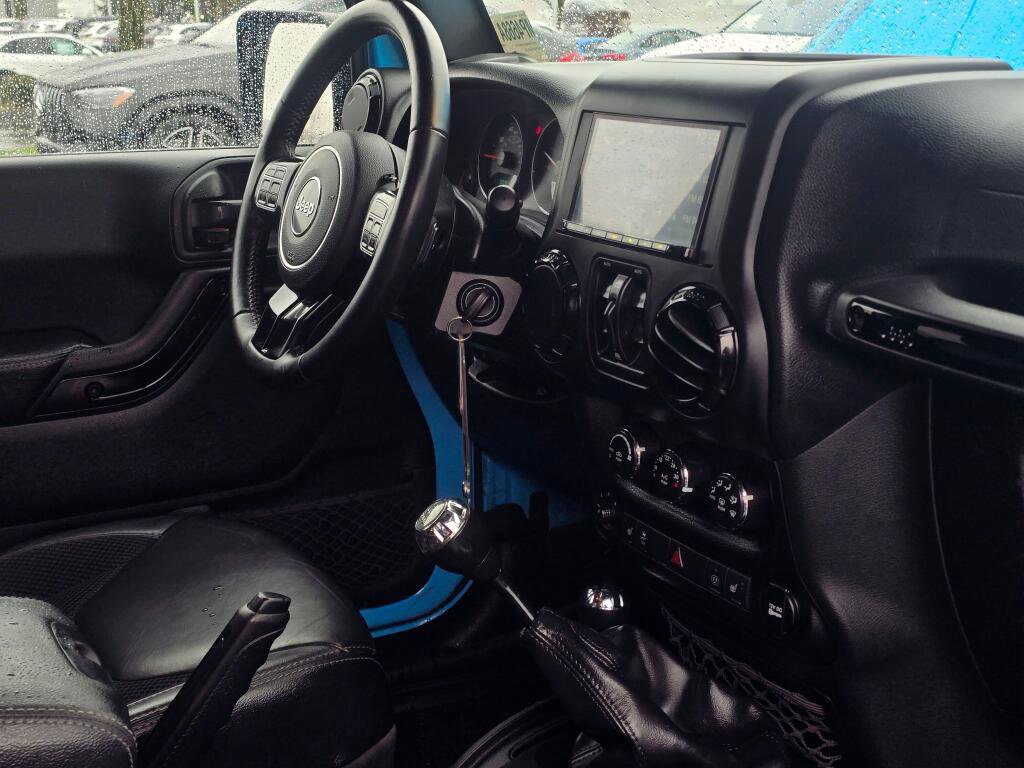 Used 2017 Jeep Wrangler Unlimited Sahara image 30