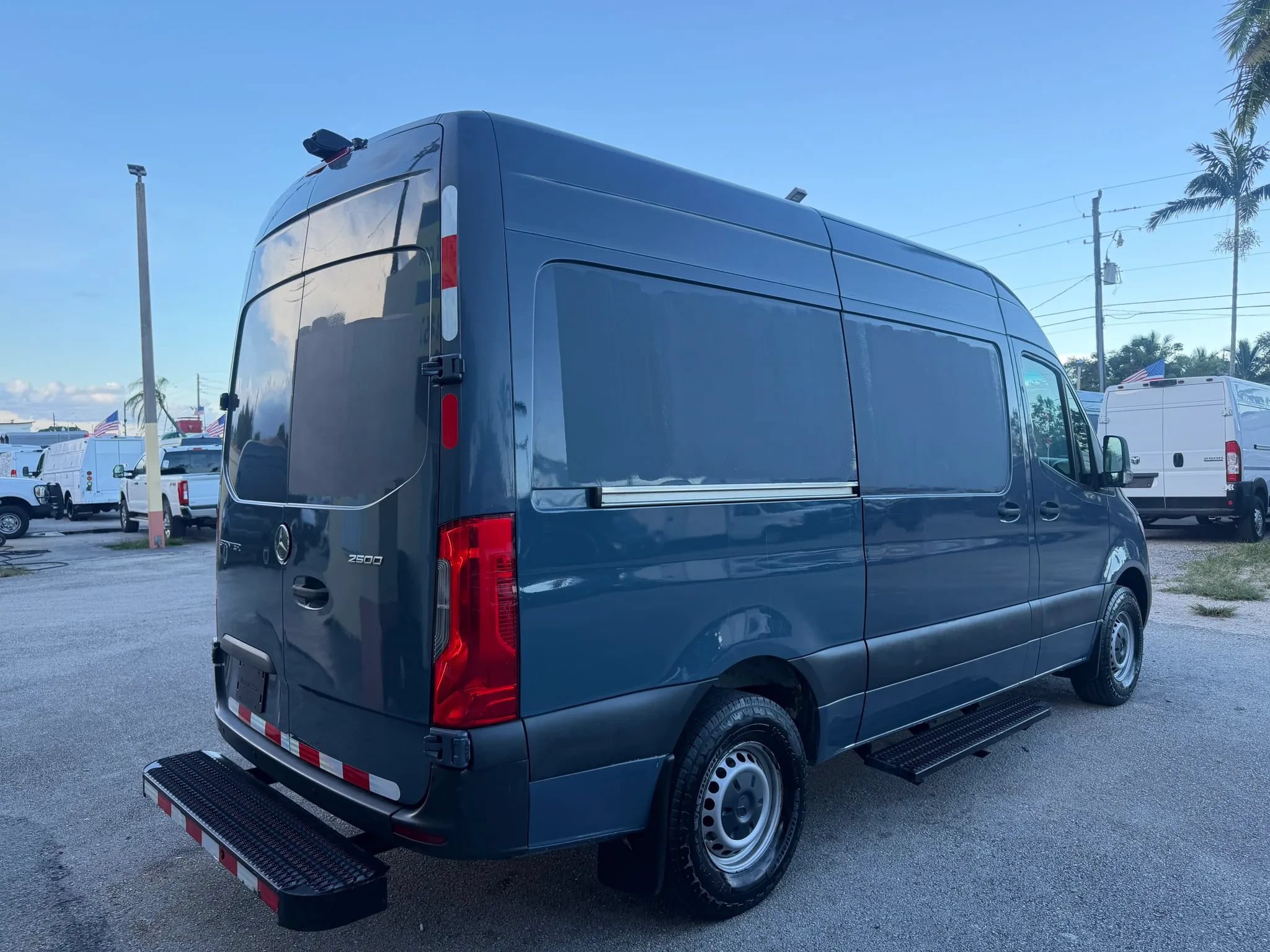 Used 2019 Mercedes-Benz Sprinter 144 image 6