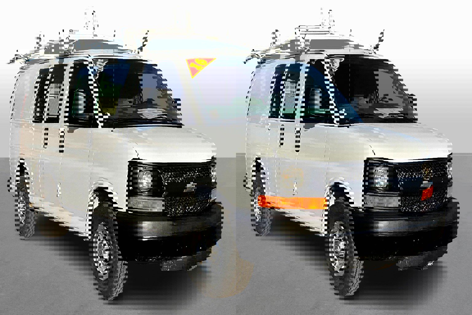 Used 2016 Chevrolet Express 2500 image 9