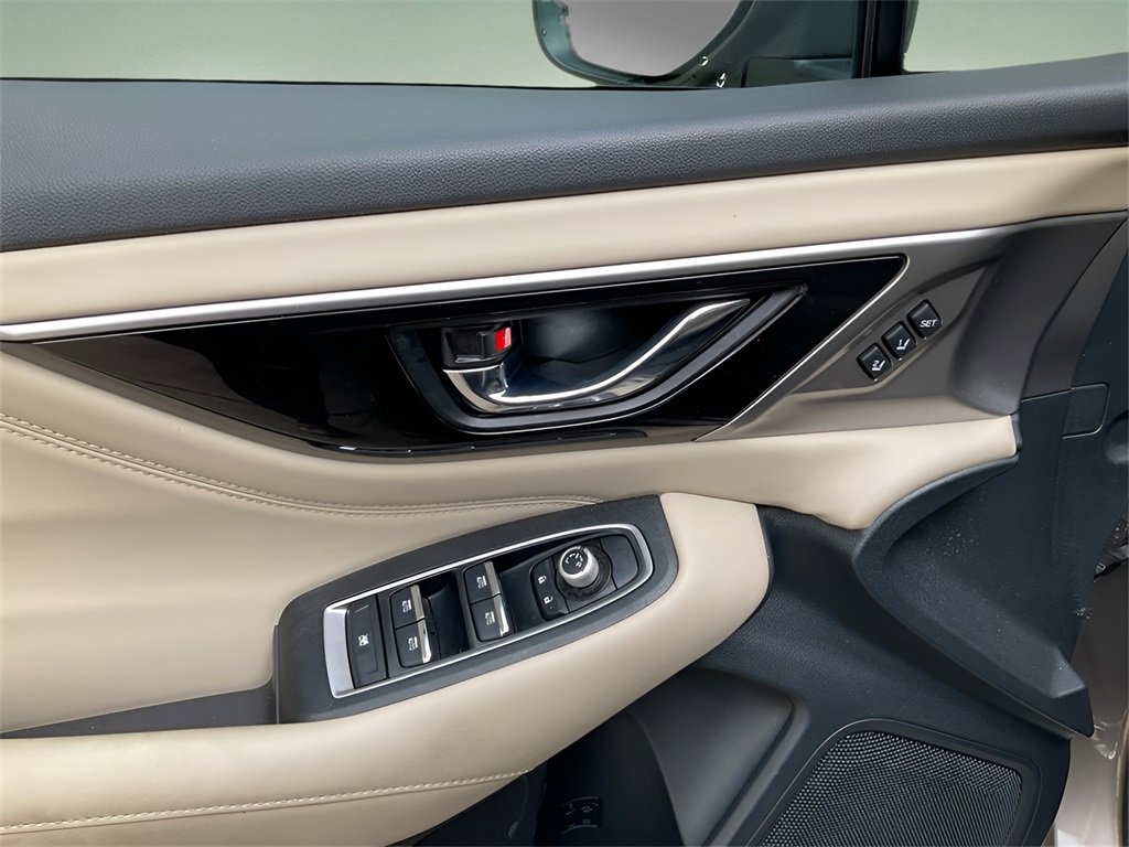 Used 2022 Subaru Legacy Limited w/ Popular Package #3 image 18