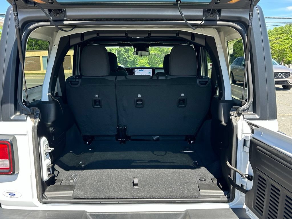 Used 2024 Jeep Wrangler Unlimited Sport AWD/4WD image 39