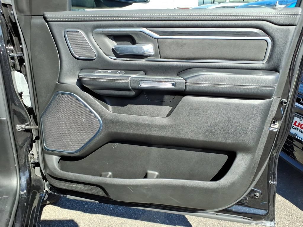 Used 2024 RAM 1500 Laramie AWD/4WD image 11