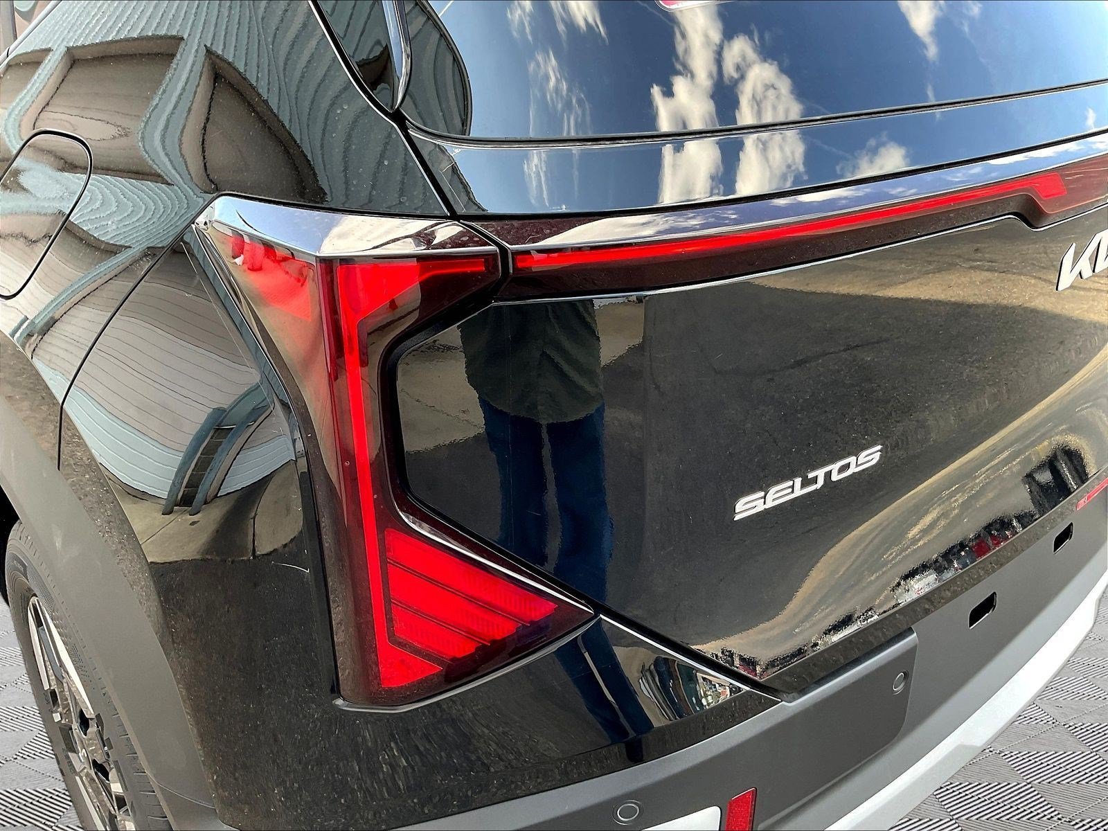 New 2027 Kia Seltos LX AWD/4WD image 15